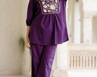 Broderat bomullskurtaset | Blommig tunika och byxor, pakistansk stil