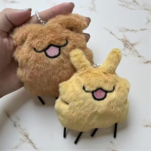 Silksong Flea Plush Keychain, Handmade Soft Bag Charm, Game lover gifts