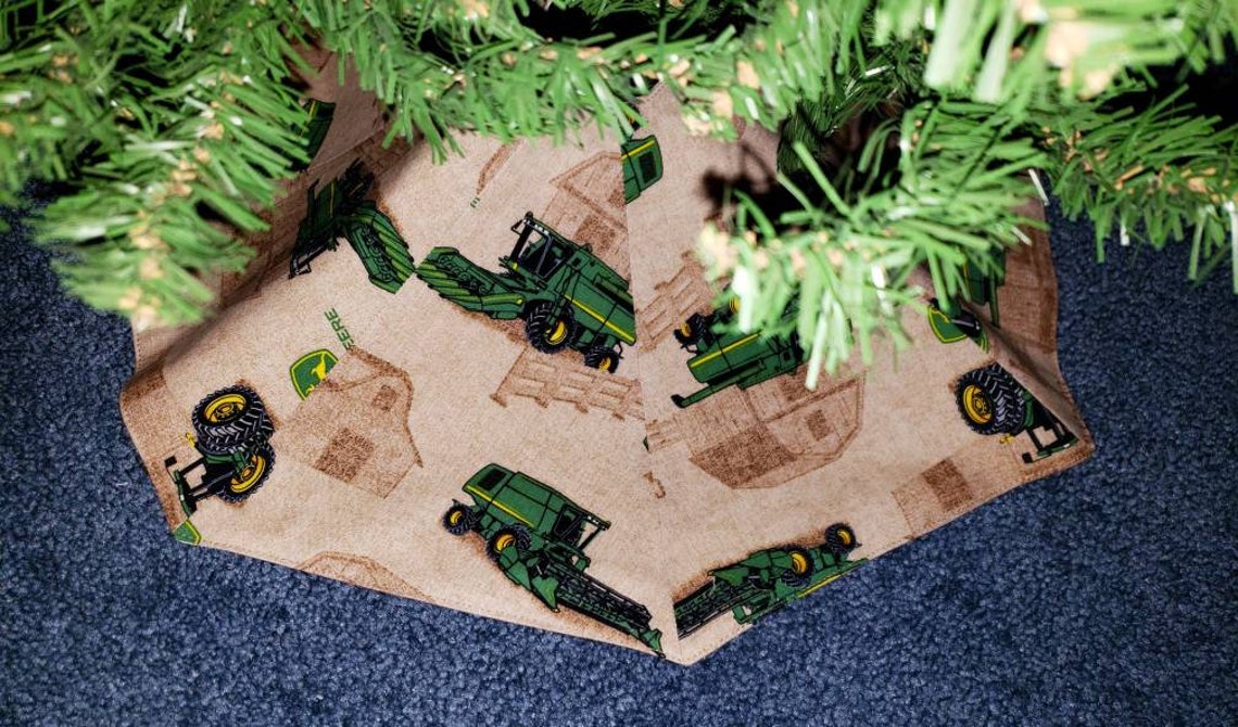 John Deere Tree Skirt 
