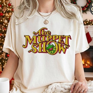 Disney The Muppet Christmas Carol Show Shirt, Retro 90's Kermit The Frog And Fozzie Bear Disneyland Xmas Party Gift Christmas 2025