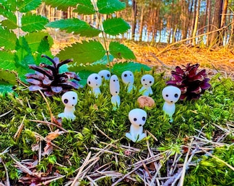 13 Mini Kodama Figurines – 1 Inch Resin Forest Spirits – Princess Mononoke Inspired Small Ornaments for Home, Plants, and Terrariums