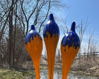 MADE TO ORDER*****Hand blown glass yard art