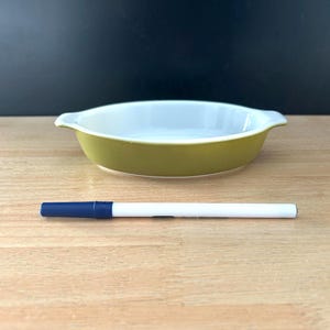 Pequeño plato Pyrex vintage, modelo Pixie Green #700