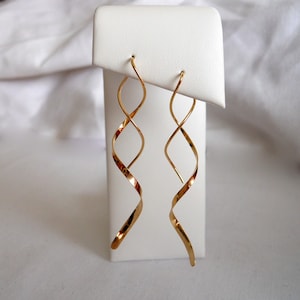 Spiral Earring Medium Length 14k gold filled