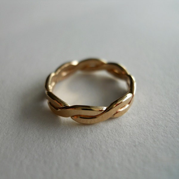 14k Gold Filled Flat Twist