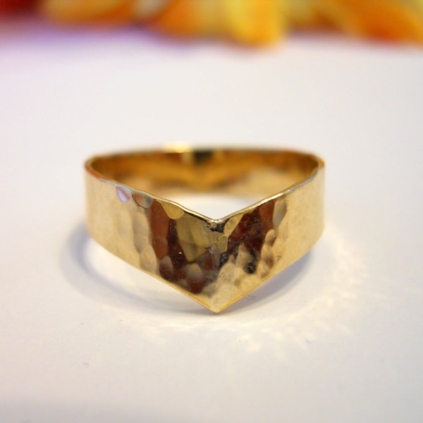 Hammered Wide V Band Ring 14K Gold Filled