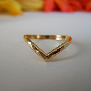 Chevron V Ring Hammered 14k Gold Filled