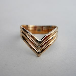 Triple Hammered Chevron V Ring - 14k Gold Filled