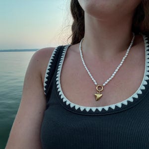Charm Jewelry Custom Necklace freshwater pearls necklac multi-charm necklace Beach Jewelry Non Tarnish Gold Necklace Charming Shell Necklace