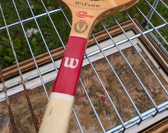 Racchetta da tennis Wilson Famous Player modello Champ, vintage, con custodia originale anni '60.