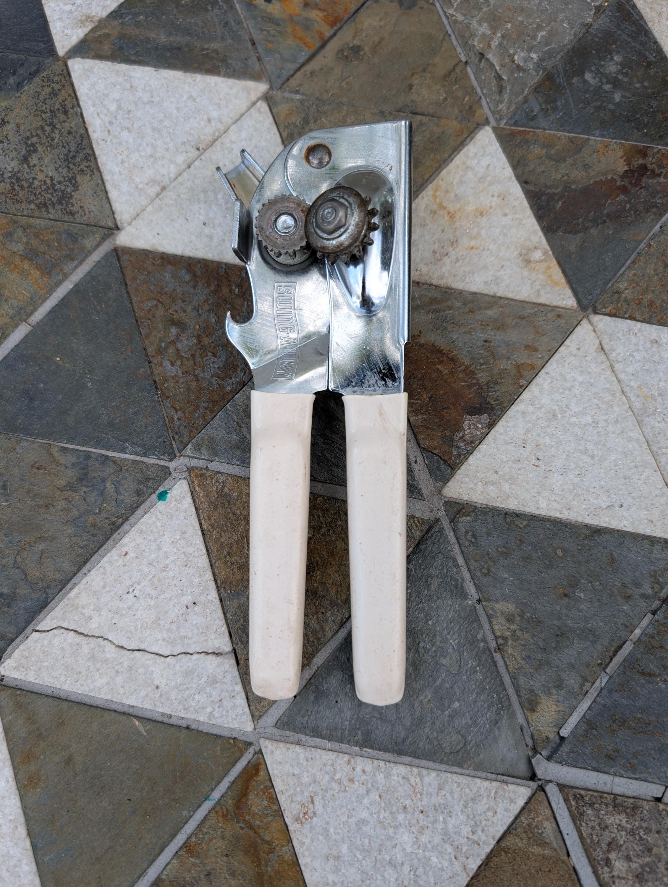 Swing Away Vintage Can Opener - Etsy Canada