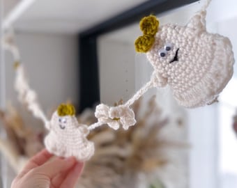 Patrón PDF de guirnalda de fantasmas a crochet / Guirnalda de Halloween / Decoración de otoño a crochet / Fantasma amigurumi / Decoración de pared de Halloween