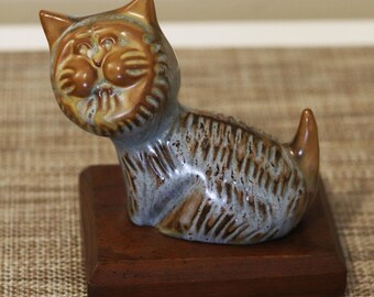 Blue Mountain Pottery Canada, Ceramic Cat from Noah's Ark Series