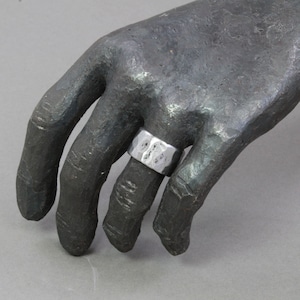 7 1/2  --  Iron ring  --  i12254