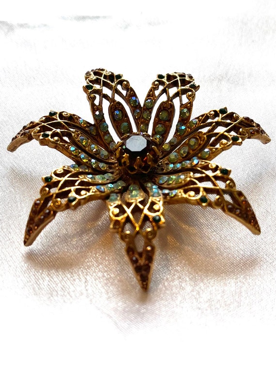 Art Signed Gold Tone Flower Brooch