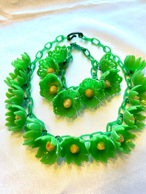 Celluloid Green Flowers Necklace and Bracelet Set/