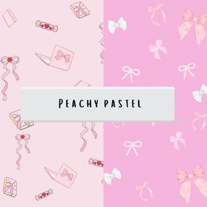 Könnte beinhalten: Ein geteiltes Bildschirmdesign mit einer "Peachy Pastel"-Textüberlagerung. Die linke Seite zeigt einen hellrosa Hintergrund mit verstreuten Illustrationen von Schleifen, Büchern und Süßigkeiten. Die rechte Seite hat einen dunkleren rosa Hintergrund mit Schleifen.