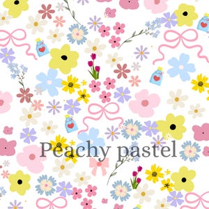 Könnte beinhalten: Ein Muster aus pastellfarbenen Blumen, Schleifen und kleinen Flaschen mit Herzen auf weißem Hintergrund. Die Blumen sind in Rosa, Gelb, Blau und Lila gehalten. Der Text "Peachy pastel" befindet sich in der Mitte.