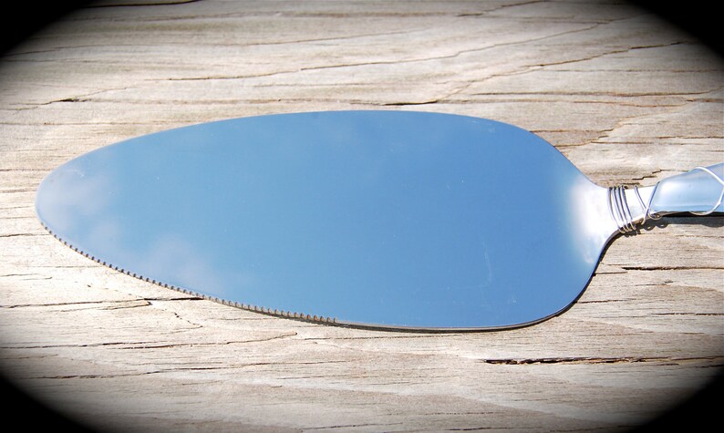 Dishwasher Safe Sea Glass Wedding Cake Server made with Recycled Bottle Tumbled Island Glass in Light Turquoise Stainless Steel.