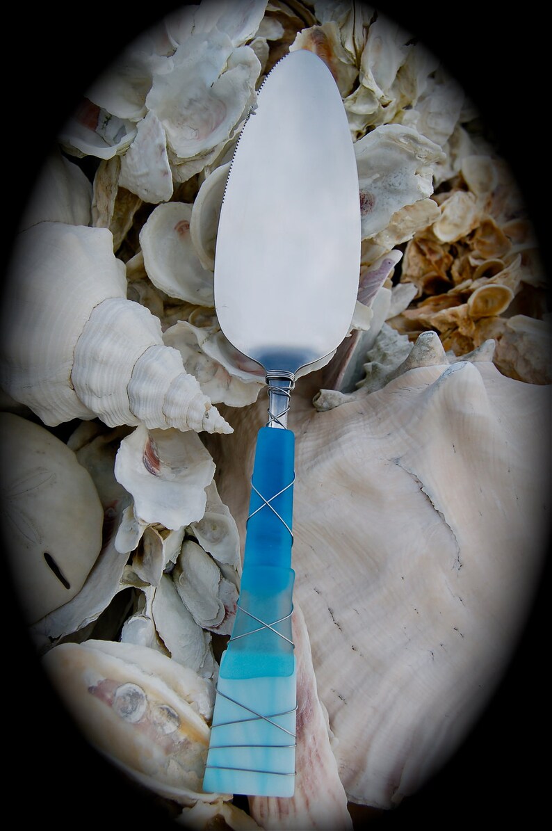 Dishwasher Safe Sea Glass Wedding Cake Server made with Recycled Bottle Tumbled Island Glass in Light Turquoise Stainless Steel.