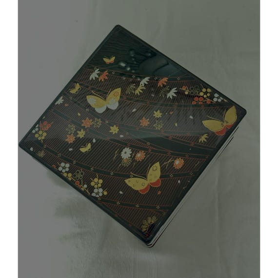 Lacquerware Japanese 3-Tiered Bento Box/Jewelry Box View 6