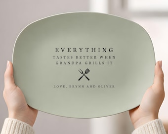Alles schmeckt besser, wenn Opa es grillt Platte - individuelles Opa Grill Geschenk, personalisiertes Grilltablett, Vatertagsgeschenk