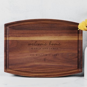 Einweihungsparty Personalisiertes Holz Schneidebrett Benutzerdefinierte Abschluss Geschenke Verlobungsgeschenk Neues Zuhause Geschenk vom Makler