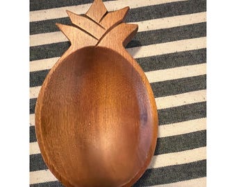 Kanari Woods Hand Carved Wooden Pineapple Trinket Bowl Small 6.25 inch Brown