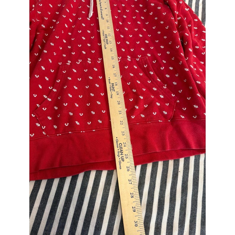 True Religion Mens Red Monogram Horseshoe All Over Print Pullover Hoodie Y2K image 2
