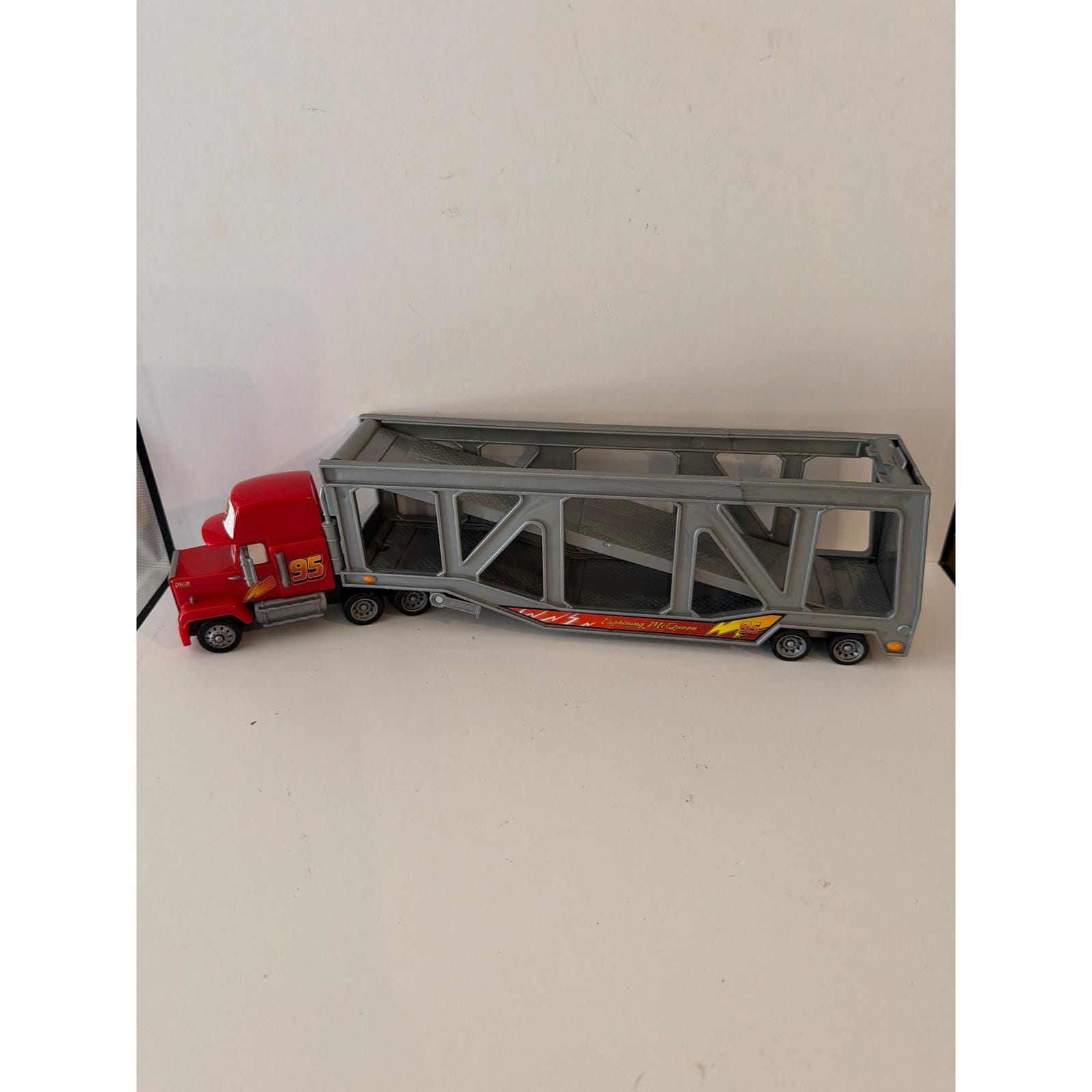 Disney Pixar Cars Mack Hauler Truck Red 95 Trailer Mattel 2006