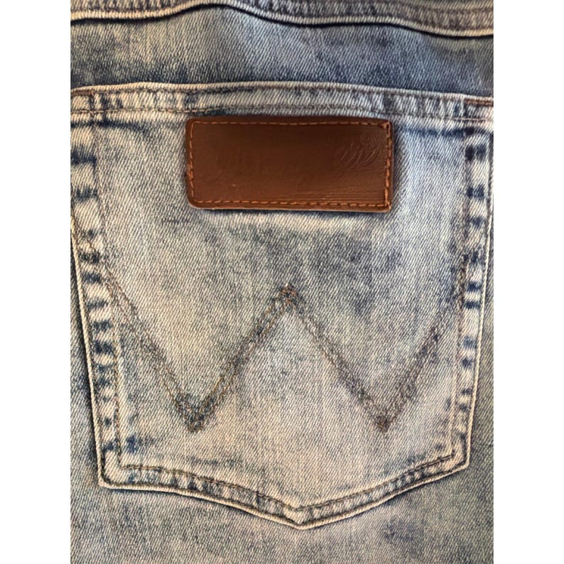 Wrangler Bostin Mens Slim Fit Light Wash Denim Jeans Blue Size 36 Cotton Spandex image 9