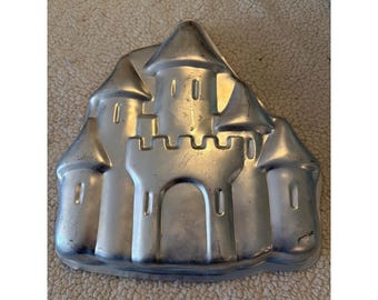 Wilton Enchanted Castle Cake Pan 1998 Vintage Aluminum Princess 2105-2031 Silver