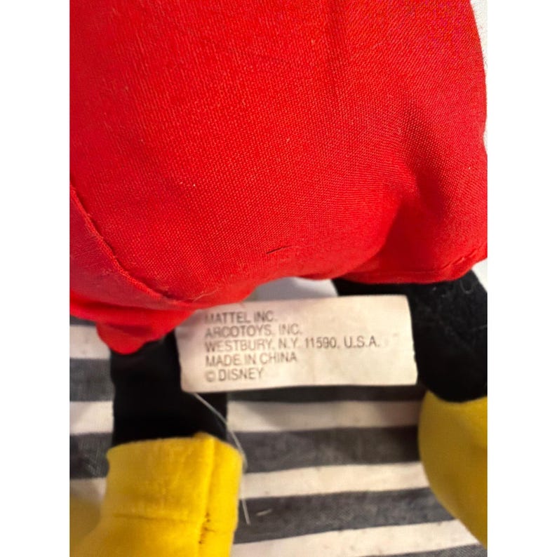 Vintage Mickey Mouse pluche Mattel Arcotoys Disney knuffel rode korte broek 12 inch afbeelding 4