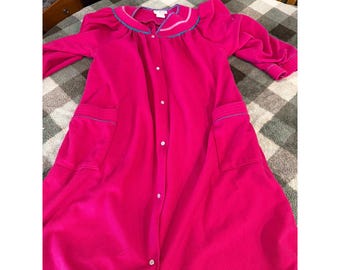 Bata larga de forro polar rosa fucsia con botones delanteros para mujer, talla grande 1X, estilo vintage.