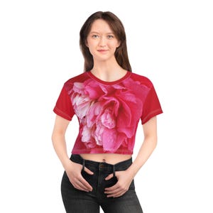 Floral Crop Tee: Trendy Boho Chic Summer T-Shirt