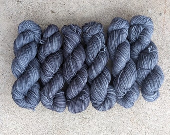 Hand-dyed Charcoal Grey Worsted | 100% Superwash Merino Yarn