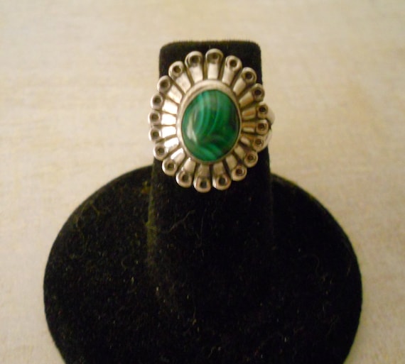 Malachite Sterling Ring - Beautiful Vintage Unique