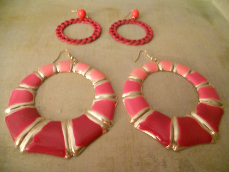 Pinks and Pinks and Pinks Two Pairs of Great Retro Groovy Earrings...Let the Sun Shine image 2