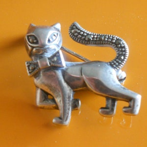 Cat Brooch - Vintage Sterling Silver and Marcasite Walking Siamese Cat Brooch Pin