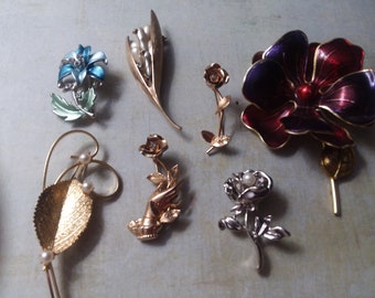 Flower Brooch Collection Lot ~ Six Beautiful Pins and 1 Hair Clip in Many Sizes and Colors