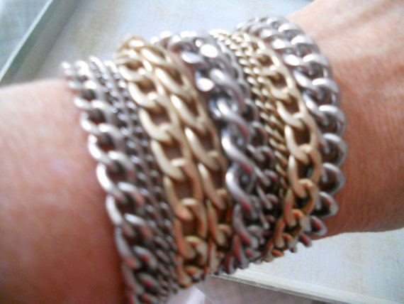 Chain Link Bracelet with Heavy Magnet Clasp ~ Bik… - image 1