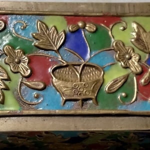 Vintage Chinese Cloisonne Stamp Box ~ Beautiful Royal Blue with Green and Rust Ginko Tree Flowers