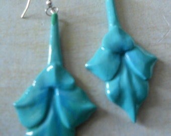 Calla Lily Earrings - Simple and Elegant Tiger Lily New Old Stock - Beautifully Carved and Painted in Turquoise