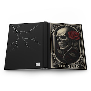 Gothic Hardcover Notizbuch, künstlerisches Notizbuch, dunkel ästhetisches Tagebuch, Schädel und Rosen Design, VeinLine Studio