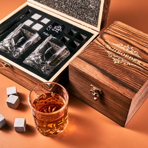 Personalized Whiskey Glass Set with Whiskey Stones and Wooden Box, Custom Whiskey Gift For Men, Groomsmen Gift, Christmas Gift for Dad