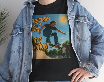Camiseta gráfica de patineta Freedom Chaos – Rebel Skate Art – Camiseta urbana unisex atrevida