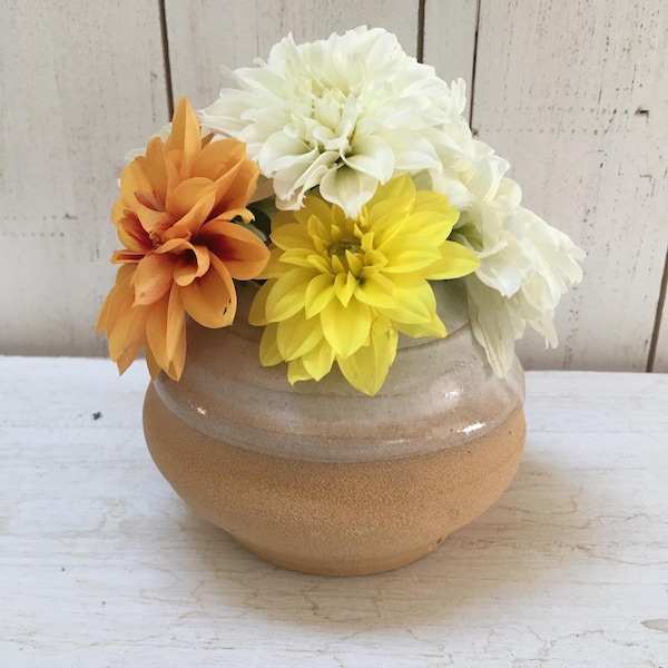 Bud Vase, Pottery Vase, Sweet White and Brown Ceramic Vase, Handmade Ceramics, Handmade Pottery Gift, Modern Rustic Decor