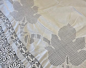 Vintage White Linen Tablecloth with Ornate Tenerife Lace Design, 80x100 Inches