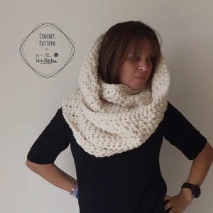 Edinburgh Infinity Scarf - Easy Crochet Pattern, Super Bulky Yarn, Handmade & Cozy