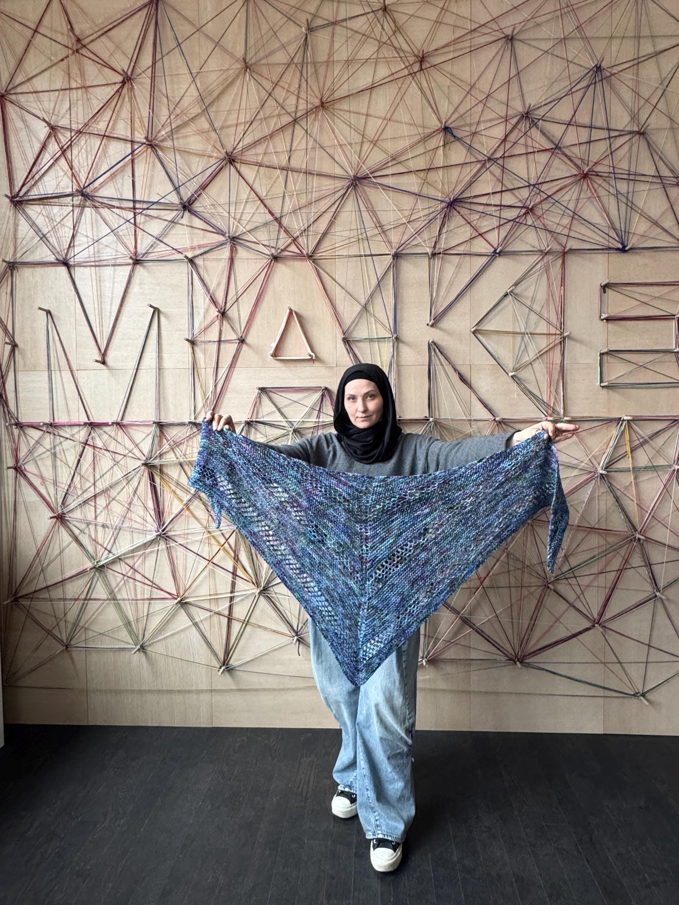 Easy Triangle Knit Shawl Pattern - Beginner Lace Triangle Shawl Pattern ...